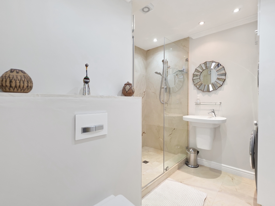 To Let 2 Bedroom Property for Rent in Sea Point Western Cape